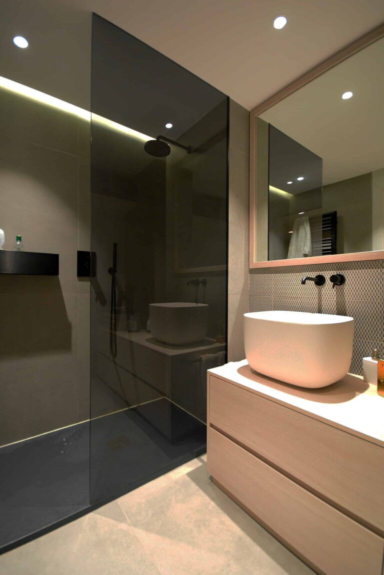 The Cultural Significance of Japanese Toilets: A Deep Dive into Washlet Etiquette